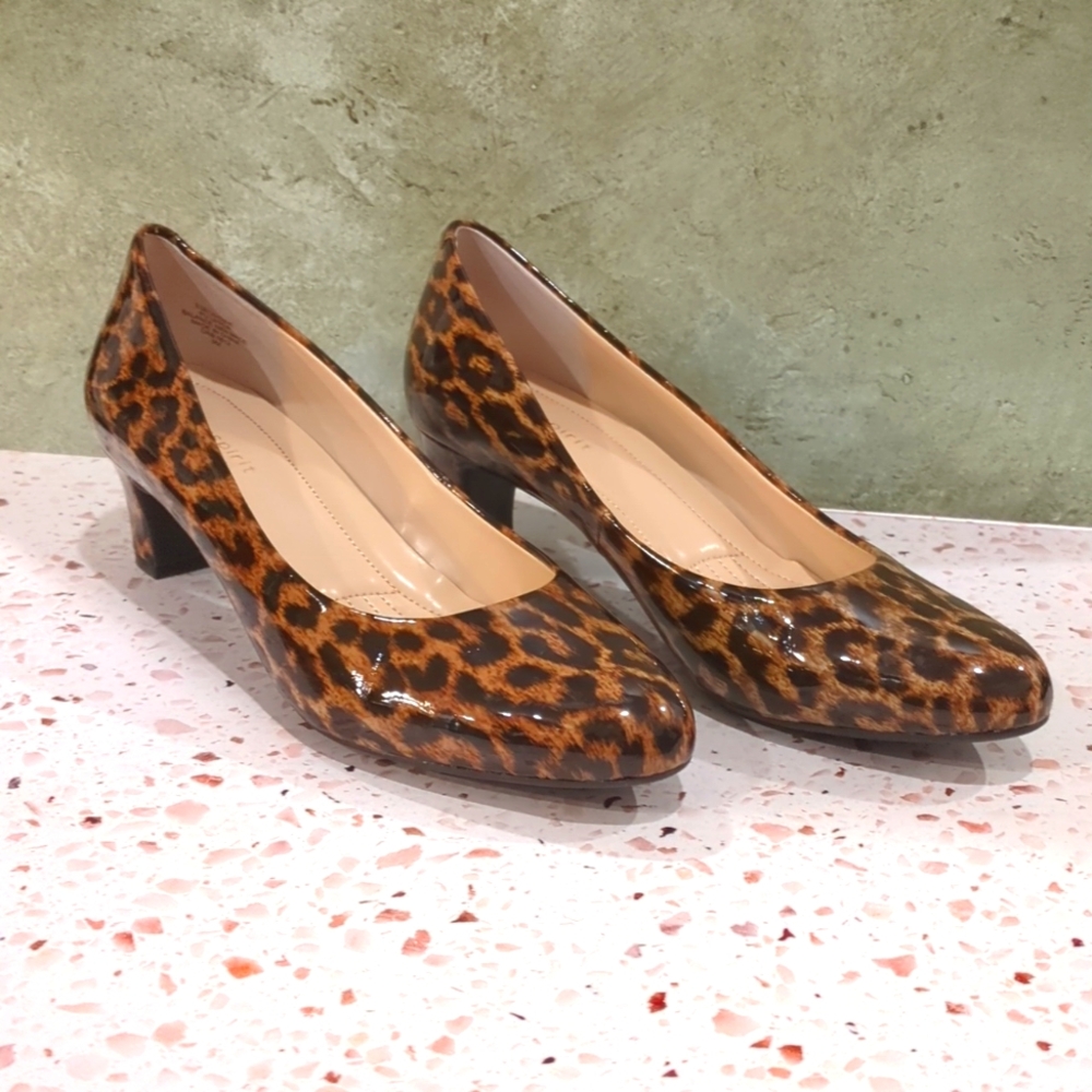 Easy Spirit | Cheetah Pattern Pumps 2" Mid High Heel Glossy Finish Cushion | 9